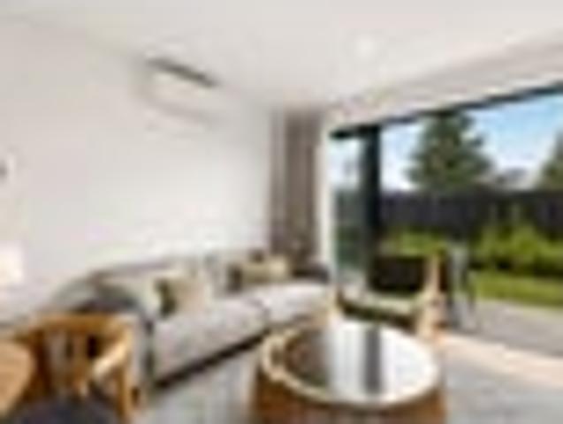Townhouse for sale in Otakou