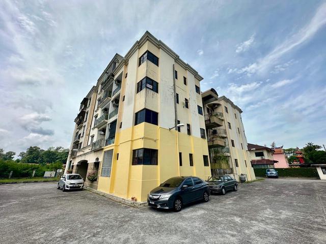Apartment for sale in Malaka