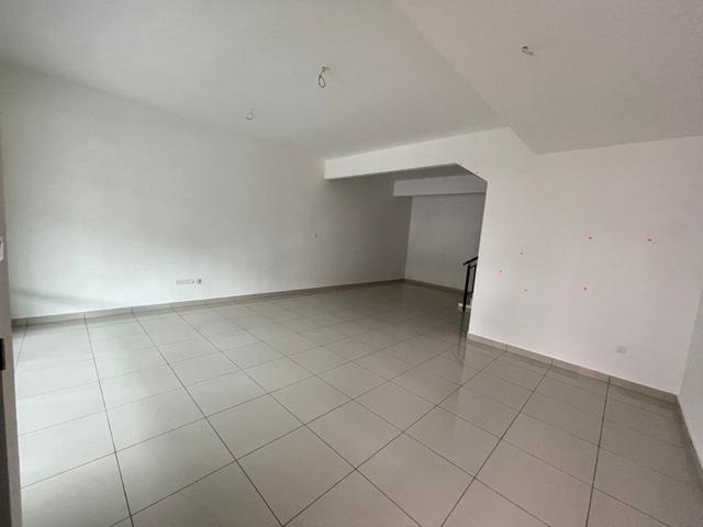 Terraced House for sale in Malaka