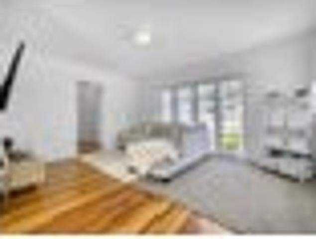 House for sale in Awhitu