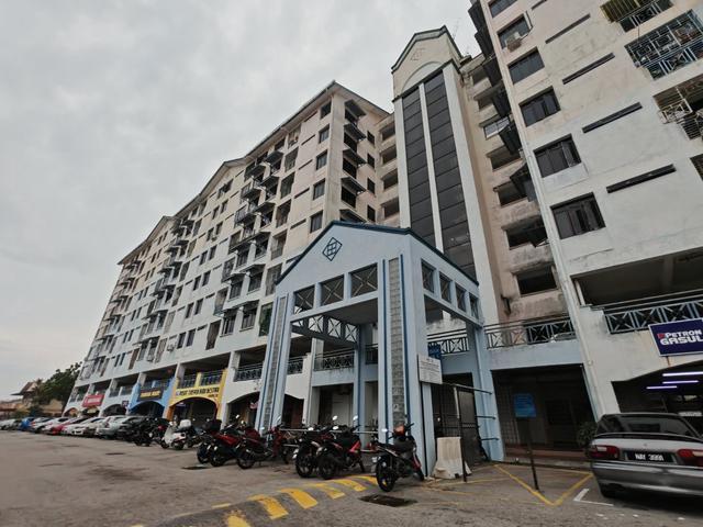 Apartment for sale in Malaka