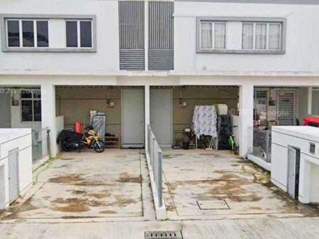 Townhouse for sale in Tanjong Sepat, Selangor