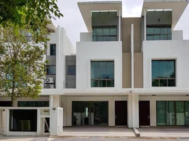 Terraced House for sale in Tanjong Sepat, Selangor