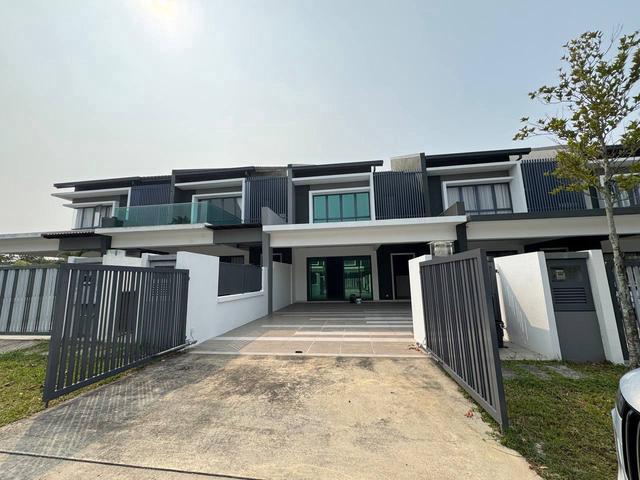 Terraced House for sale in Sungai Buloh, Shah Alam