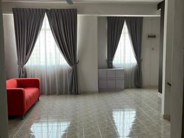 Townhouse for sale in Cheng, Malaka