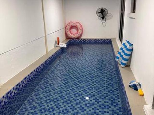 Terraced House for sale in Malaka