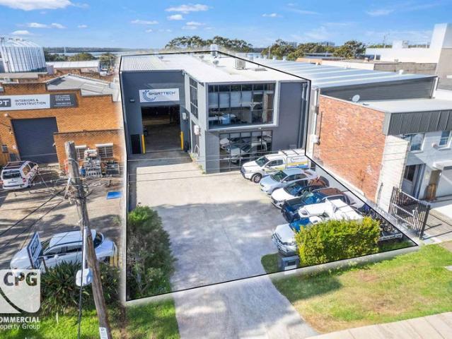 Warehouse for sale in Sutherland, New South Wales
