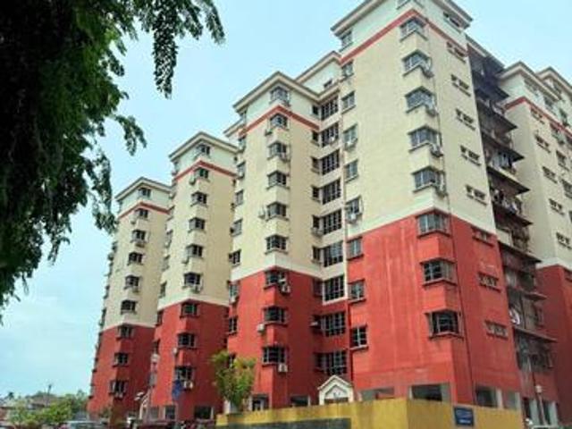 Apartment for sale in Petaling, Damansara Damai