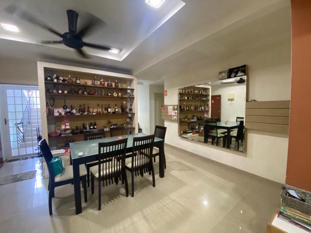 Condominium for sale in Malaka