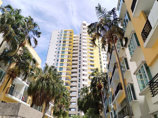 Condominium for sale in Malaka