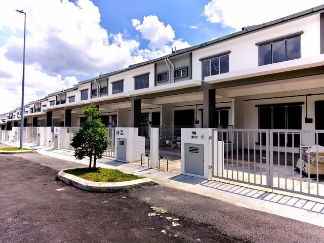 Terraced House for sale in Tanjong Sepat, Selangor