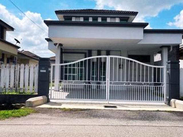Bungalow for sale in Durian Tunggal, Malaka