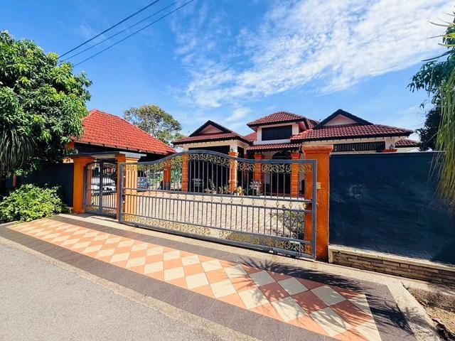 Bungalow for sale in Malaka