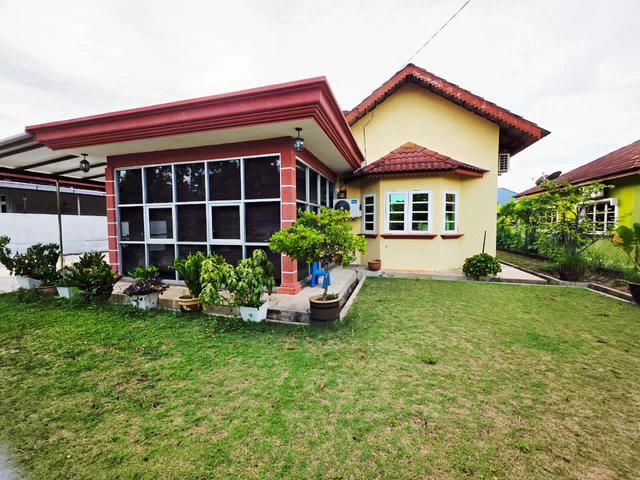 Bungalow for sale in Malaka