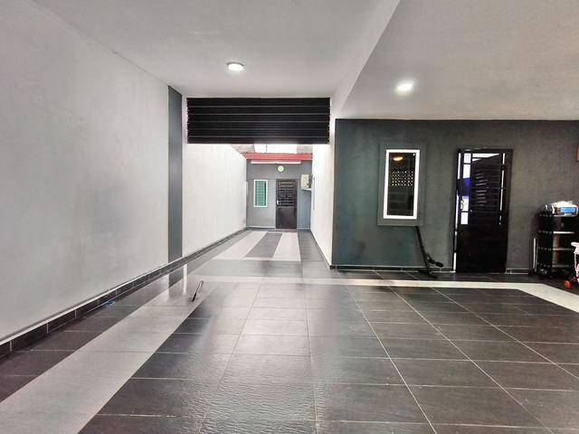 Terraced House for sale in Malaka