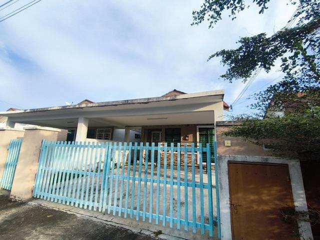 Residential House for sale in Malaka