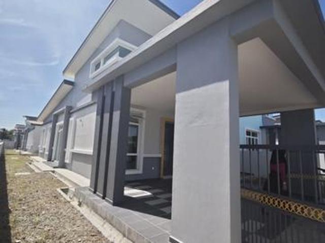 Residential House for sale in Malaka
