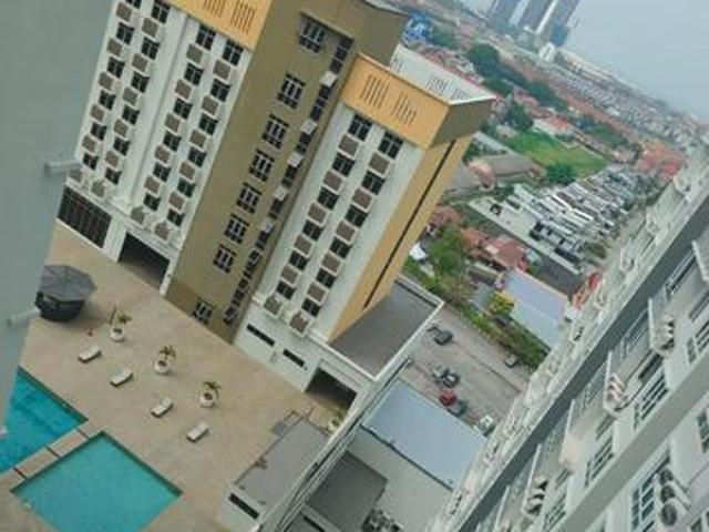 Condominium for sale in Malaka