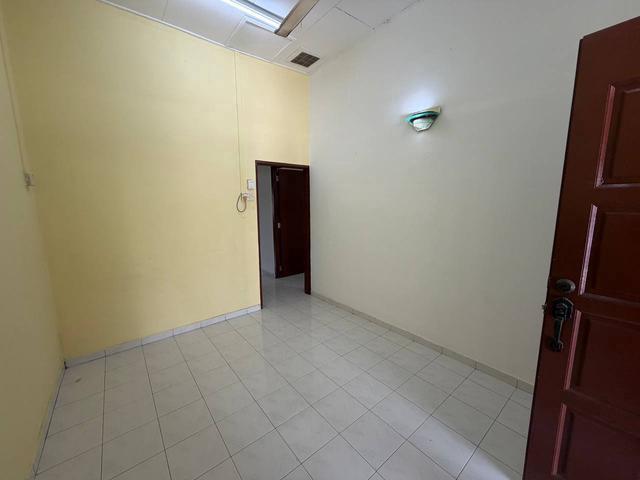 Terraced House for sale in Malaka
