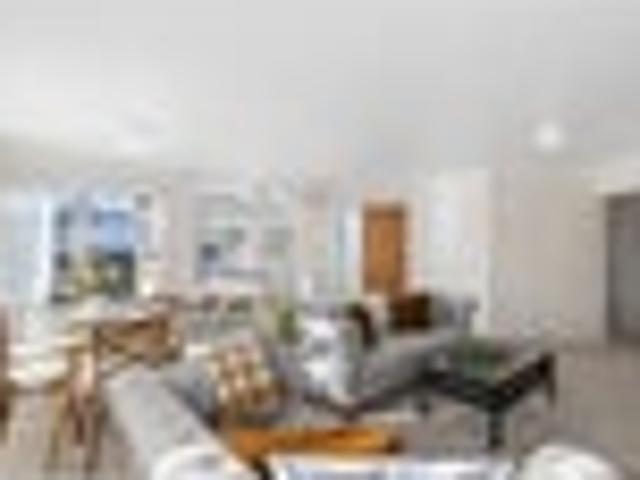 Townhouse for sale in Awhitu