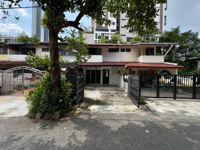 Terraced House for sale in Country Heights Damansara, Kuala Lumpur