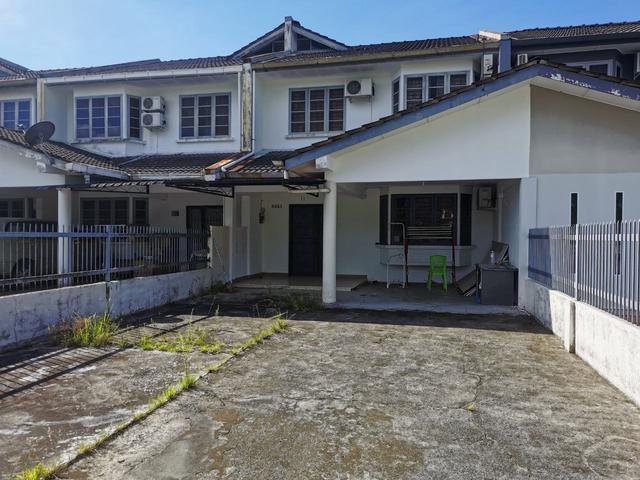 Terraced House for sale in Kuching