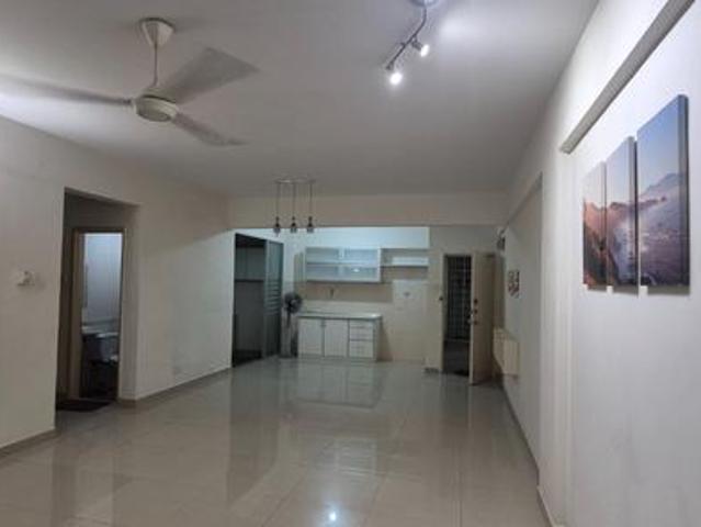 Condominium for sale in Petaling, Subang Jaya
