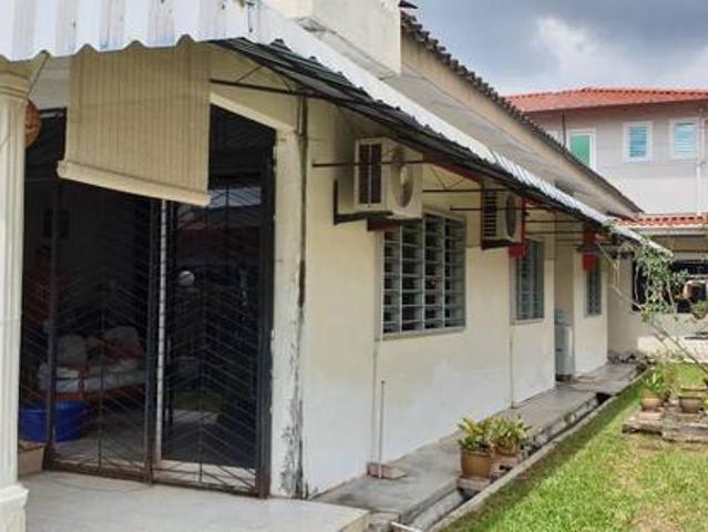 Residential House for sale in Malaka