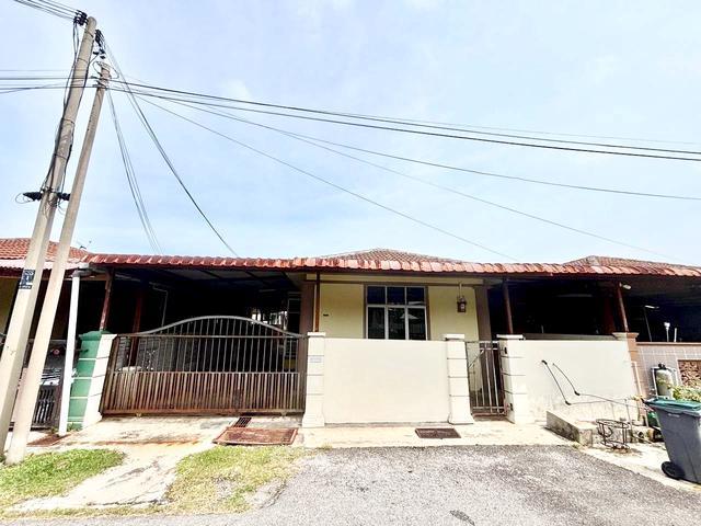 Residential House for sale in Malaka
