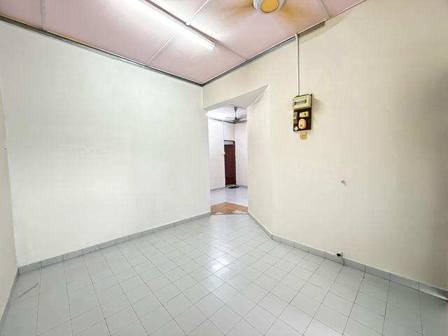 Apartment for sale in Malaka