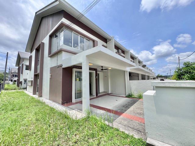 Terraced House for sale in Tanjong Sepat, Selangor
