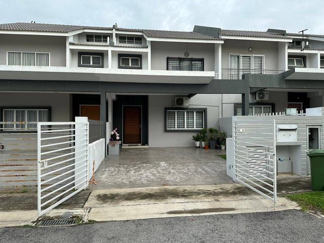 Terraced House for sale in Tanjong Sepat, Selangor