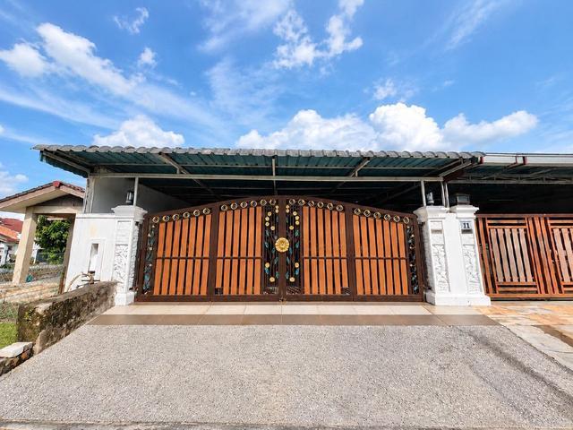 Terraced House for sale in Tampin