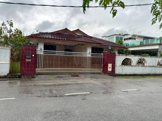 Bungalow for sale in Kuantan, Pahang
