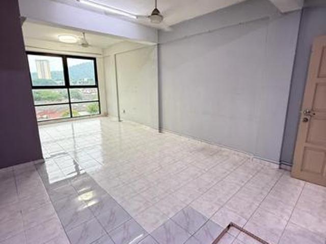 Apartment for sale in Malaka