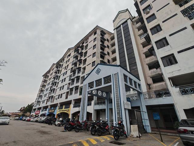 Apartment for sale in Malaka