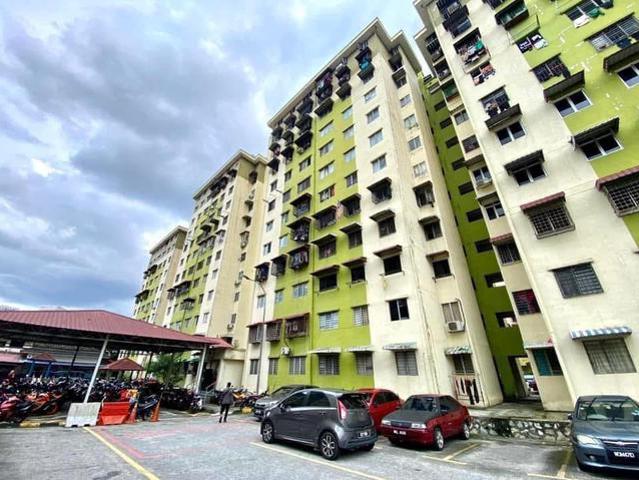 Apartment for sale in Pantai Apartment for sale in Pantai