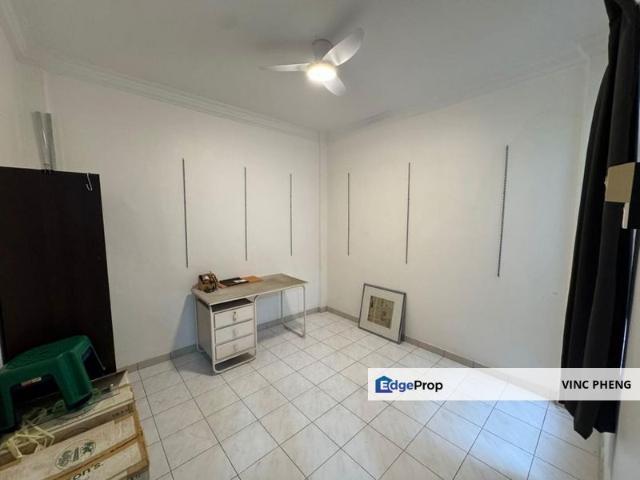 Condominium for sale in Malaka