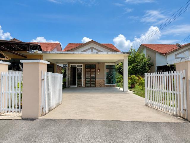 Residential House for sale in Malaka