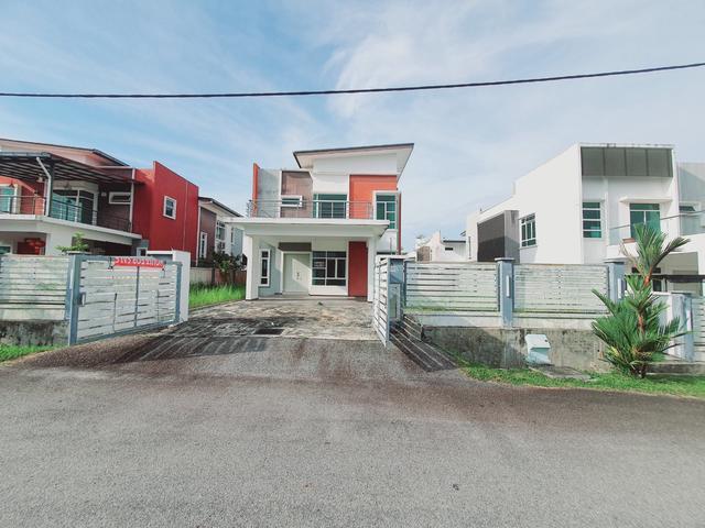 Bungalow for sale in Cheng, Malaka
