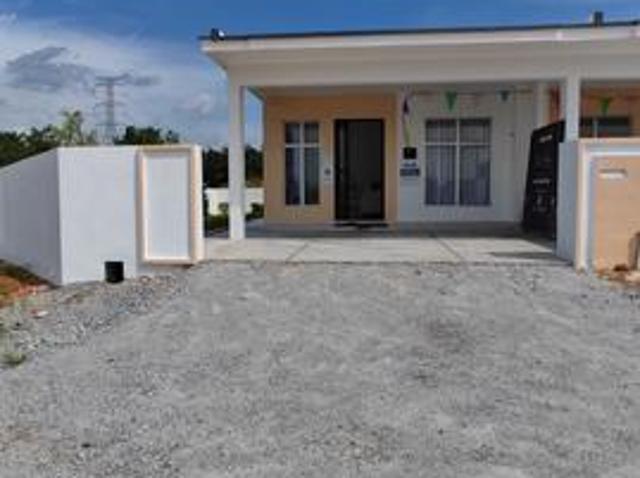 Terraced House for sale in Rembia, Malaka
