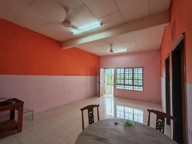 Apartment for sale in Malaka