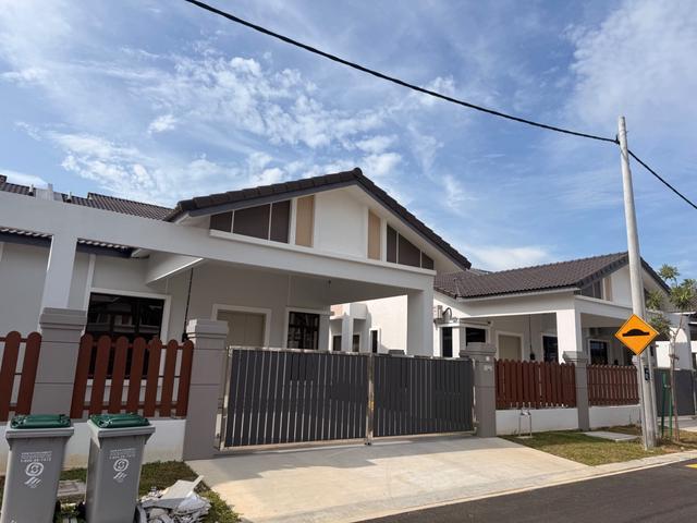 Residential House for sale in Malaka