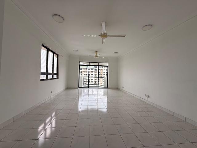Condominium for sale in Petaling, Damansara Damai
