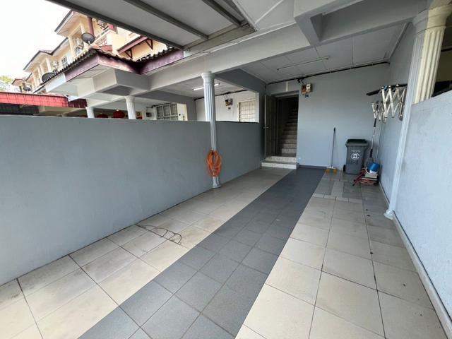 Townhouse for sale in Cheng, Malaka