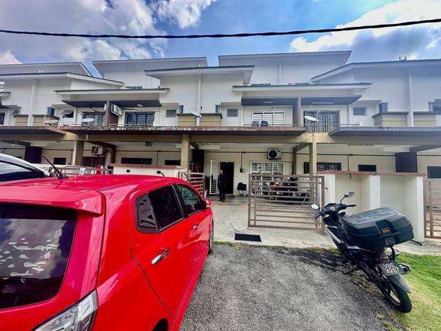 Terraced House for sale in Tanjong Sepat, Selangor