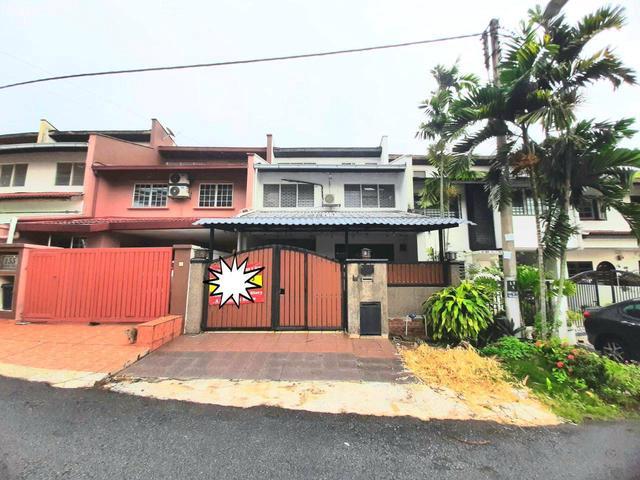 Terraced House for sale in Langat, Selangor