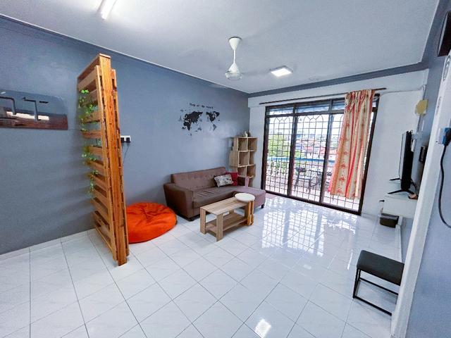 Apartment for sale in Malaka