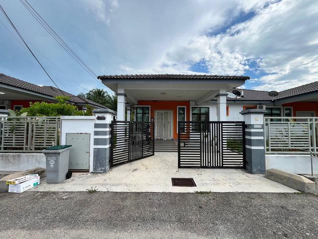 Residential House for sale in Malaka