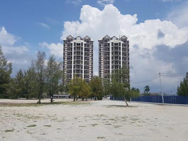 Condominium for sale in Malaka